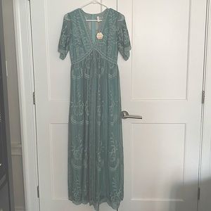 Brand new Pinkblush maternity dress in sage green. Gorgeous!!